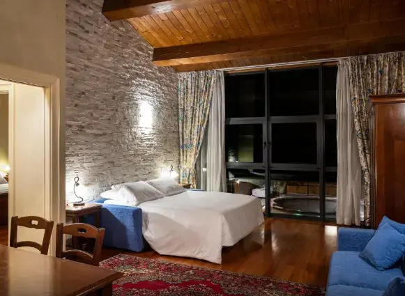 1 Bedroom Deluxe Double Apartment (full double bed)