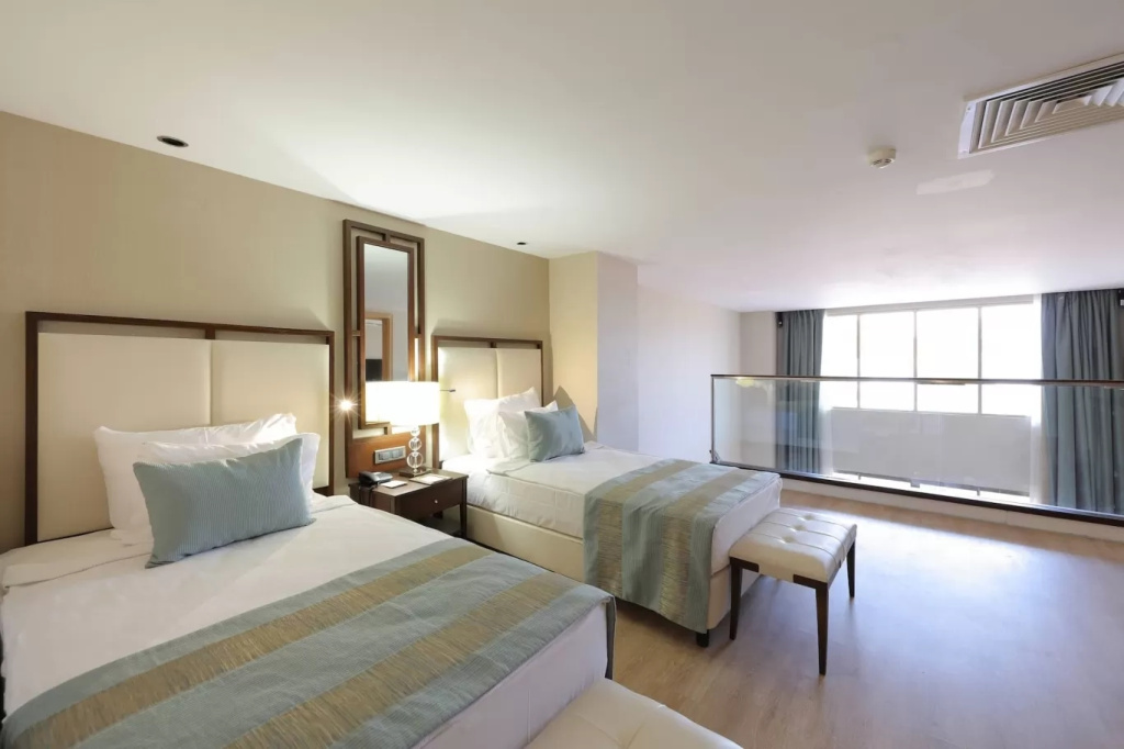 Platinum Double Duplex Suite (twin beds)