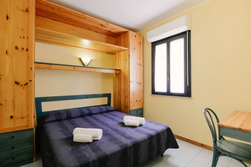 1 Bedroom Standard Double Apartment (full double bed)