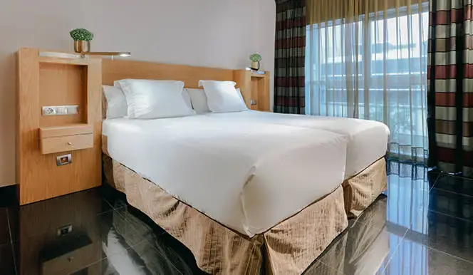 Hesperia Fira Aparthotel - Chambres