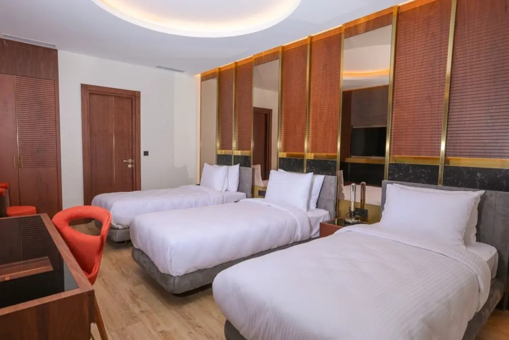 Premier Triple room