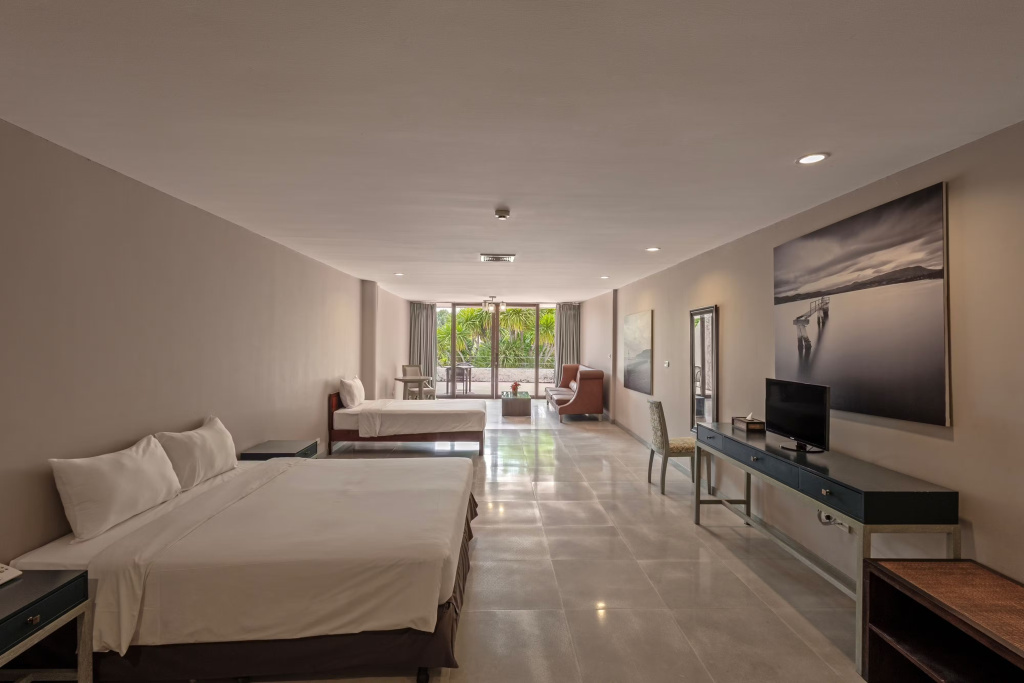 Family Triple Suite