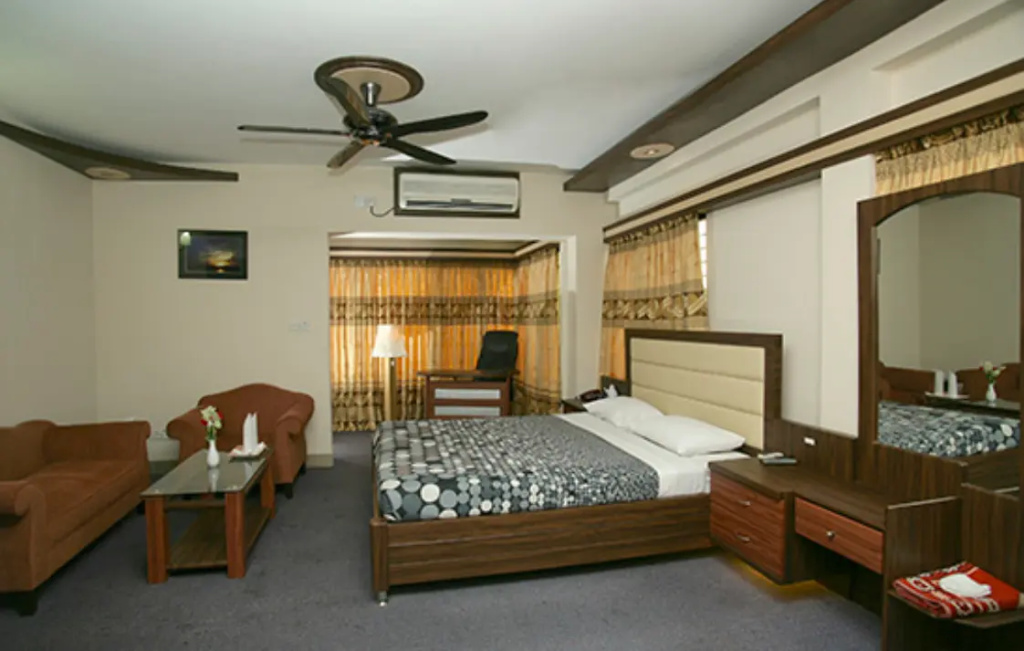 Corporate Double Suite (full double bed)