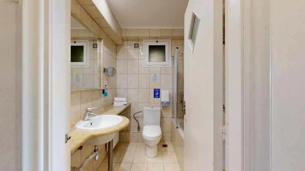 Lucy Hotel - Chambres