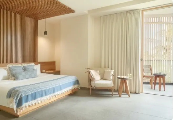 Double room with partial ocean view full double bed