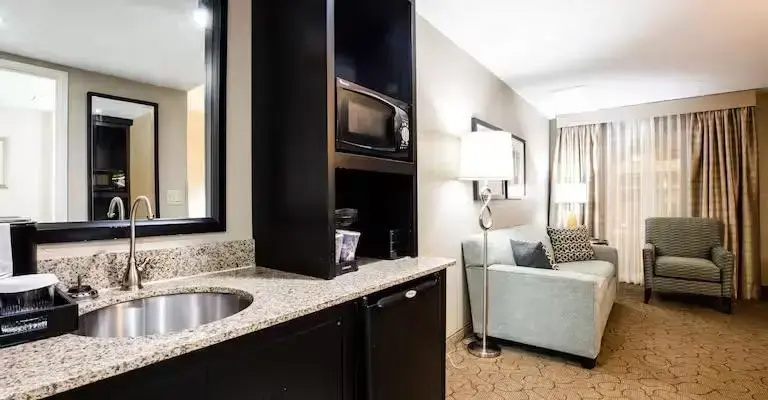 Embassy Suites by Hilton Memphis East Germantown Area - Chambres