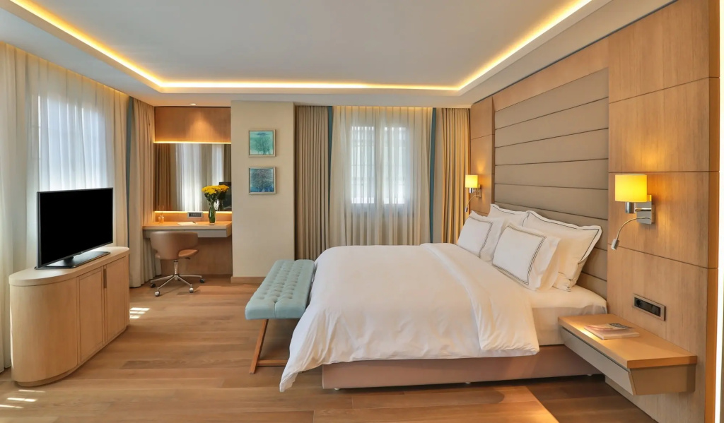 Deluxe Suite