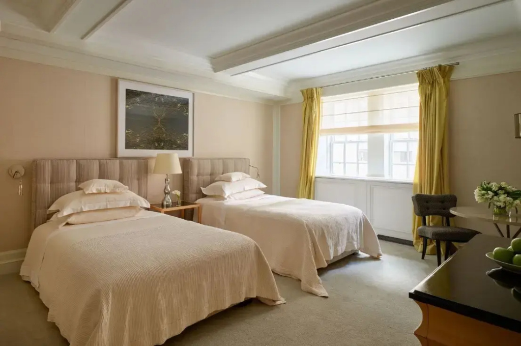 Seventy-Seven room