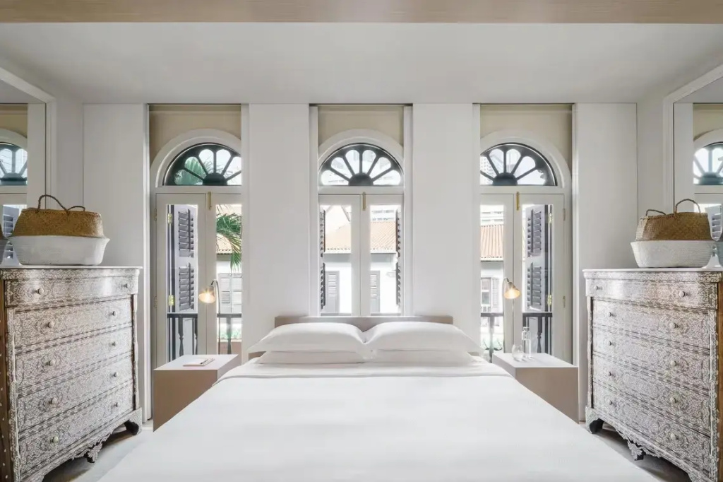 Pearl Club Lounge Access Double Suite (full double bed)