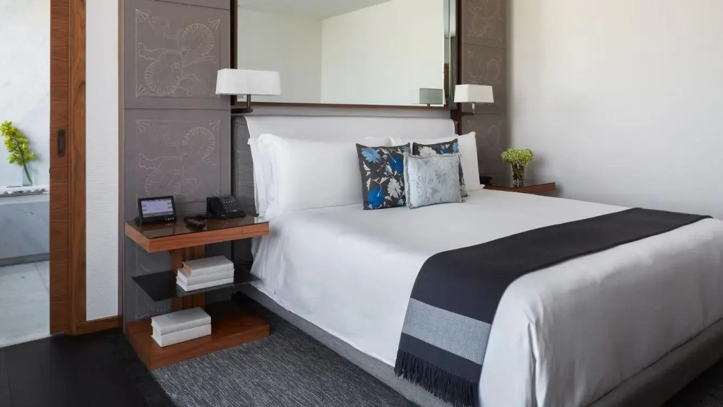 Master Masaryk Double Suite with balcony (full double bed)