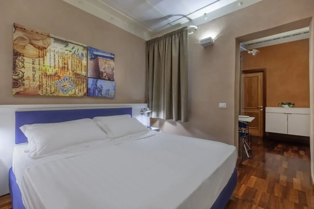 Double Studio (full double bed)