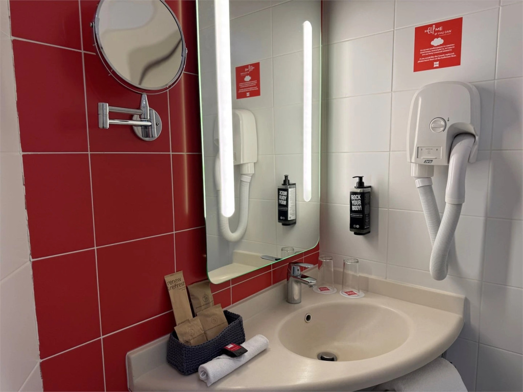 Двухместный номер Premium двуспальная кровать в Ibis Stupino