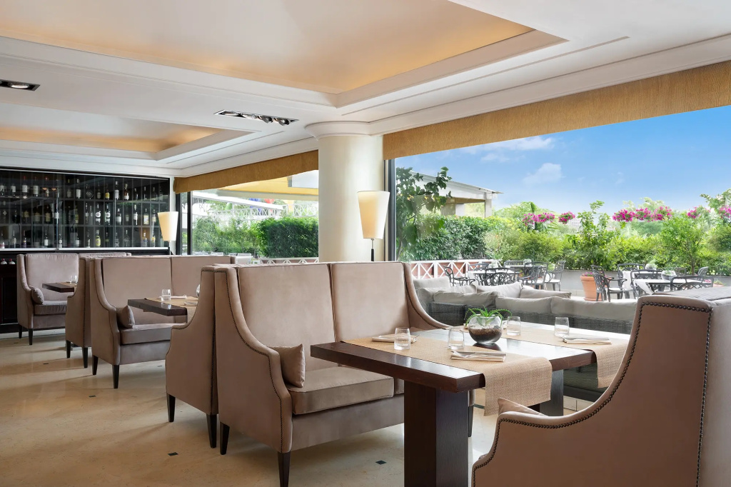 Hotel photo 11