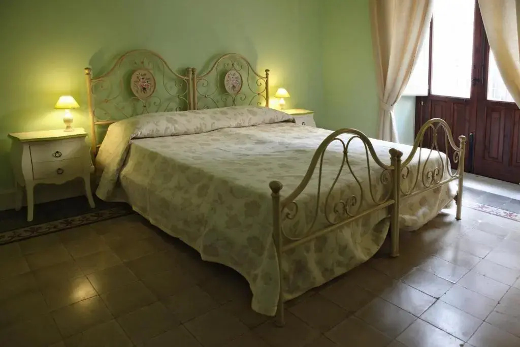 Standard Triple room with balcony