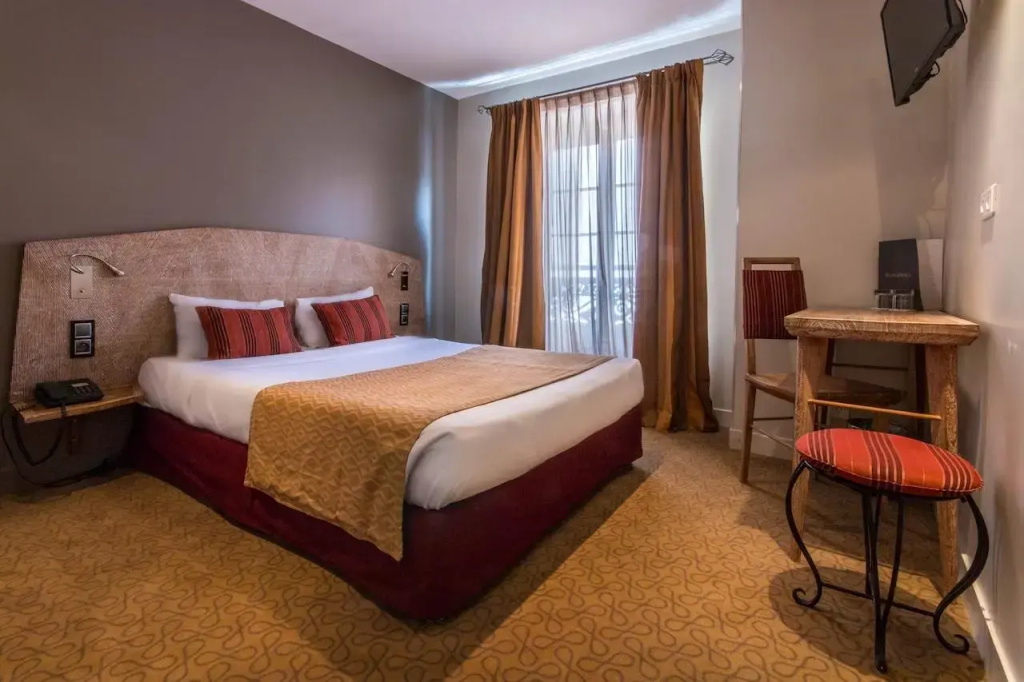Adjacent Quadruple room