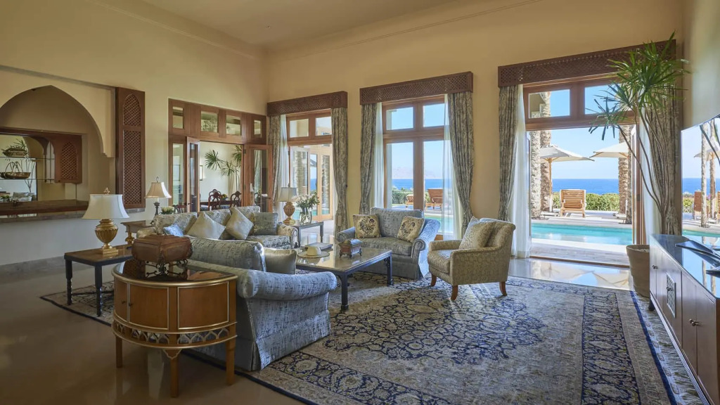 Шестиместный люкс Royal в Four Seasons Resort Sharm EL Sheikh