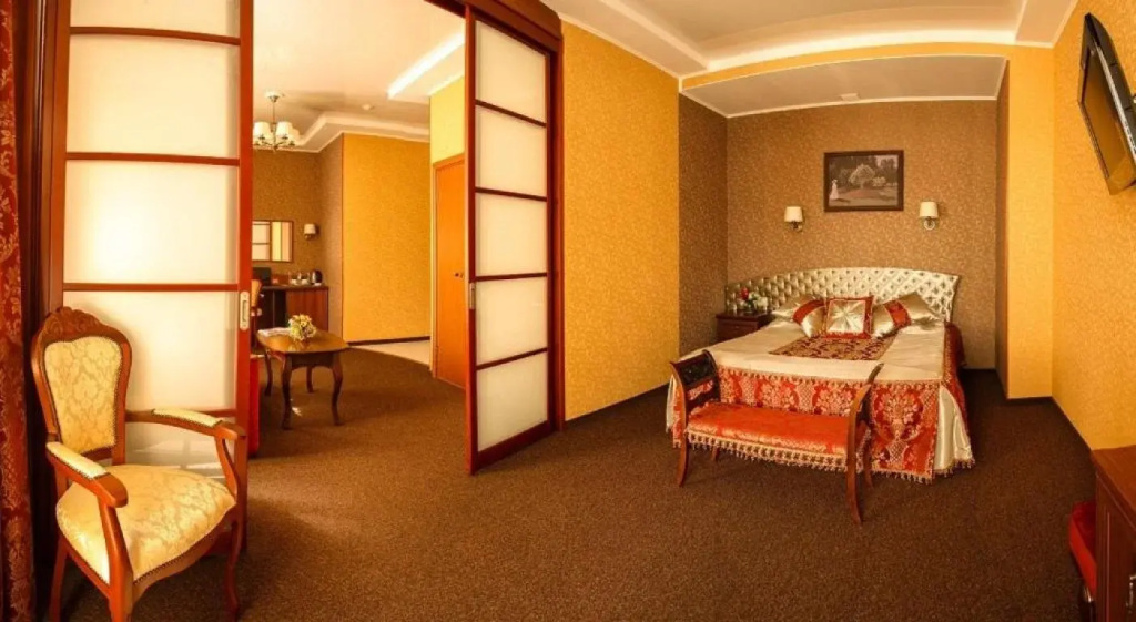 Metelitsa Hotel Room Type - Double Luxe full double bed