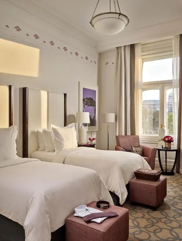 Four Seasons Hotel Gresham Palace Budapest — фото