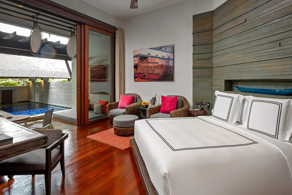 Private Pool Double Suite full double bed