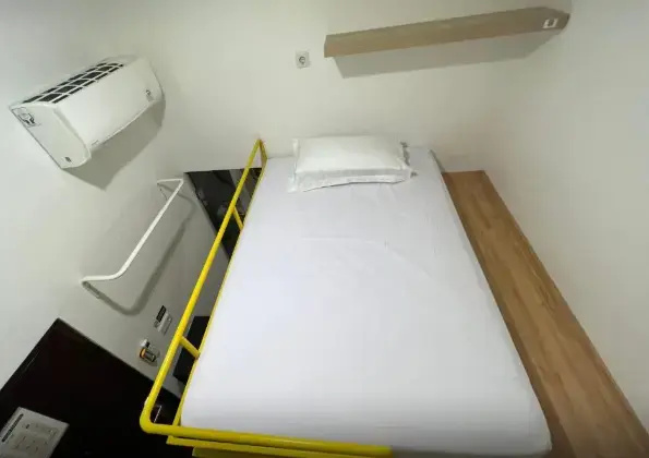 Standard (No Window) Single room