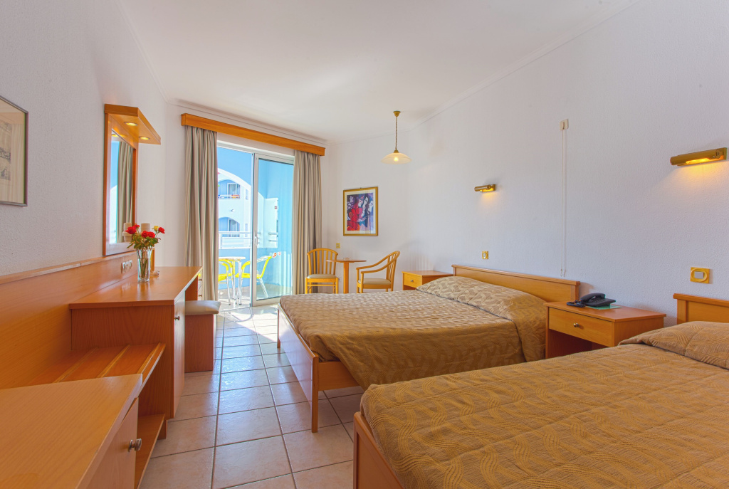 Triple room