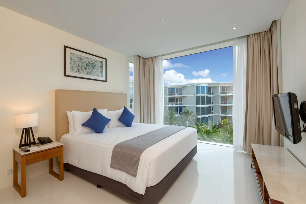 1 Bedroom with Kitchen Suite