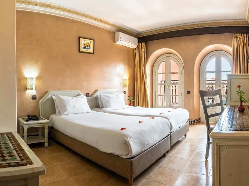 Deluxe Premium Double room (full double bed)