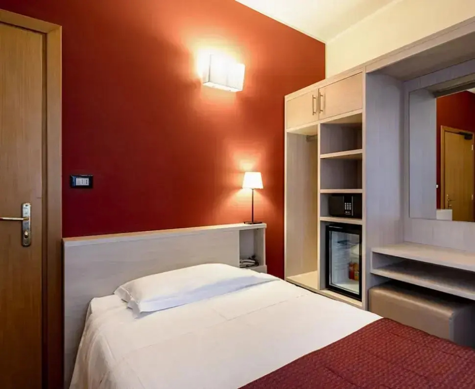 Compact Single room