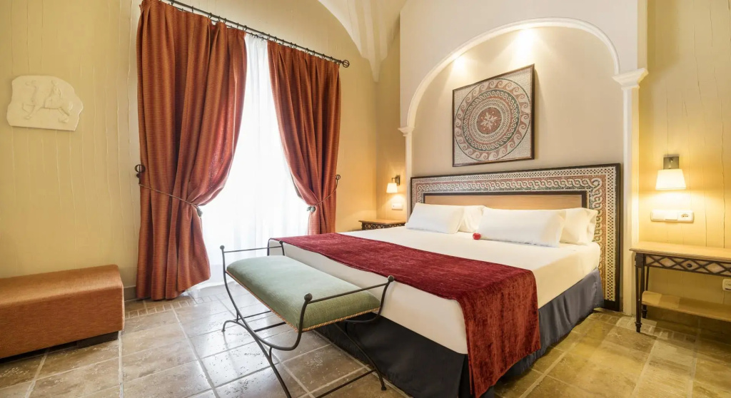 Double Junior Suite (full double bed)
