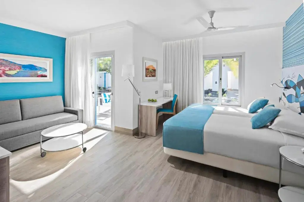 Double Junior Suite (full double bed)