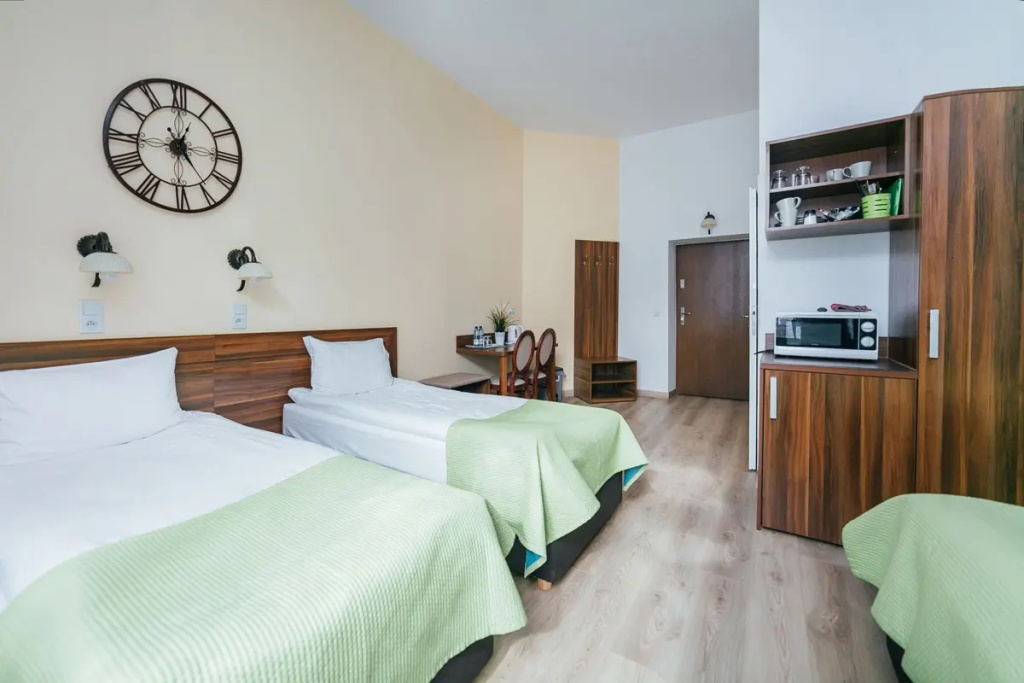 Standard Triple room