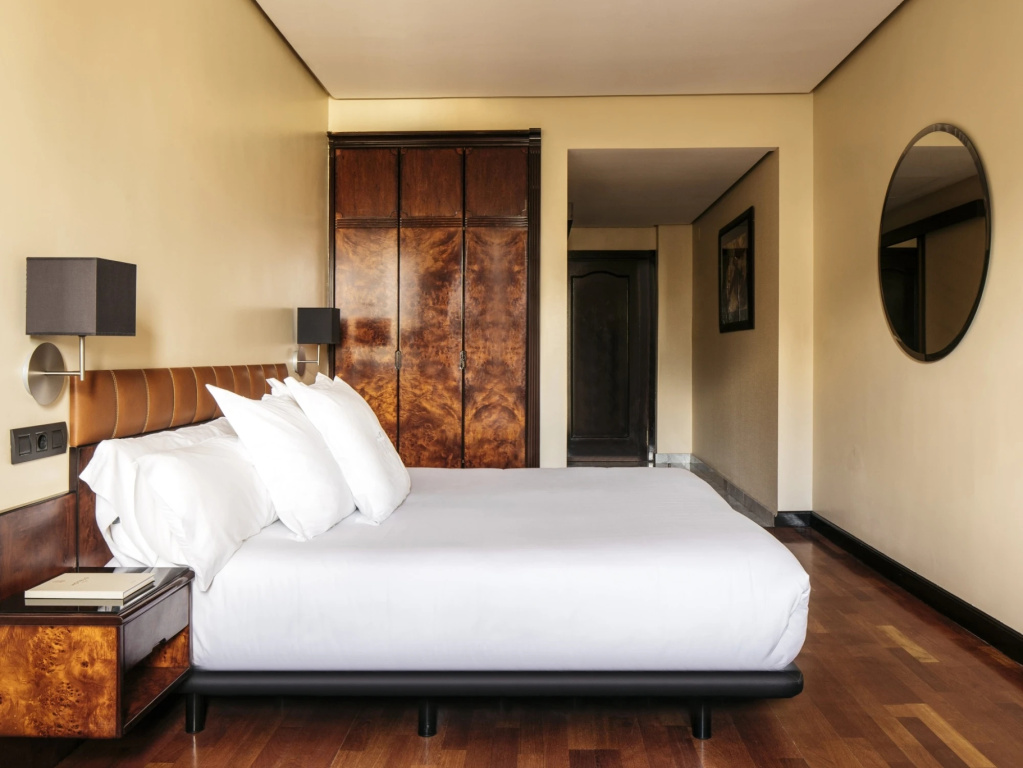 Superior Double room (full double bed)
