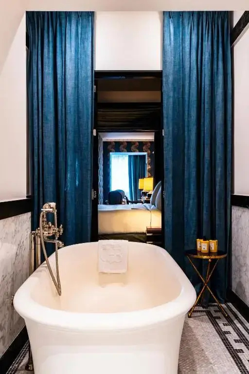 Hôtel de Berri Champs-Élysées, a Luxury Collection Hotel 13