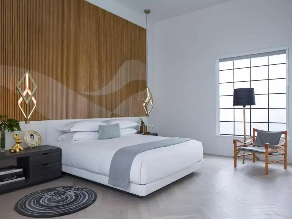 Design Double Suite (full double bed)