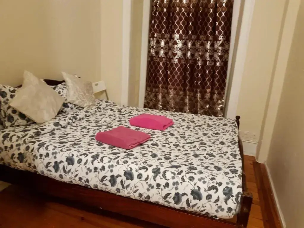 Double room with balcony (full double bed)