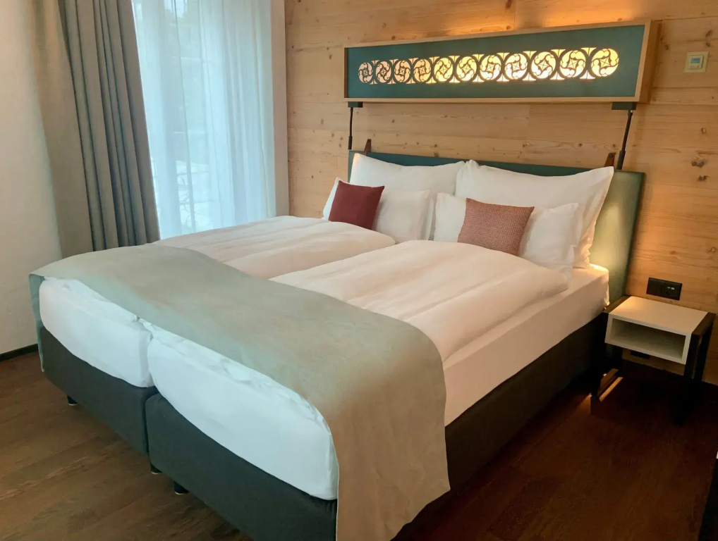 Medium Double room with balcony (twin beds)