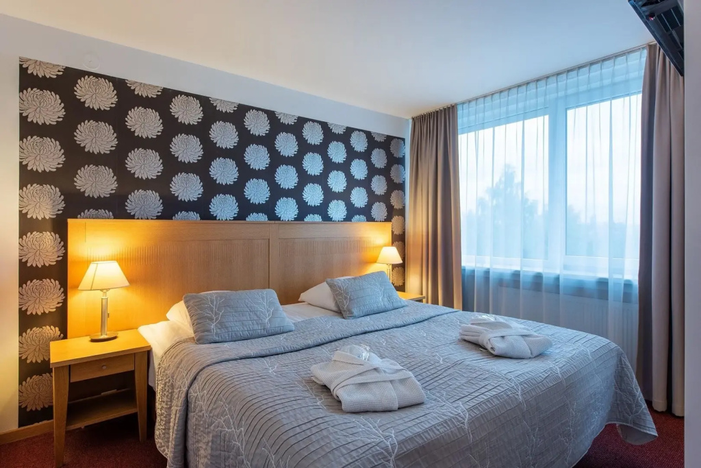 Double Suite (full double bed)