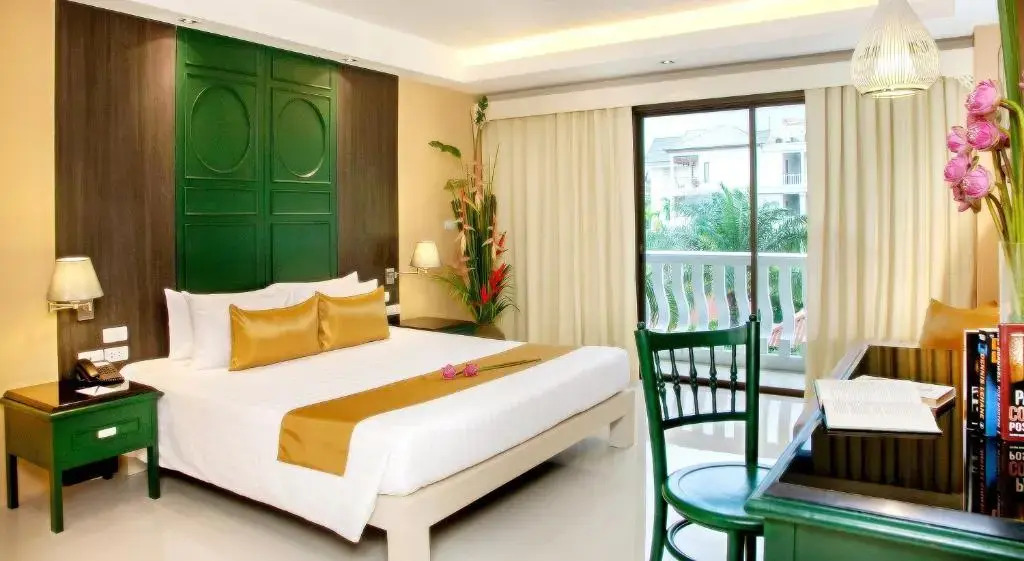 Двухместный номер Sino Deluxe Sino wing двуспальная кровать в The Old Phuket - Karon Beach Resort
