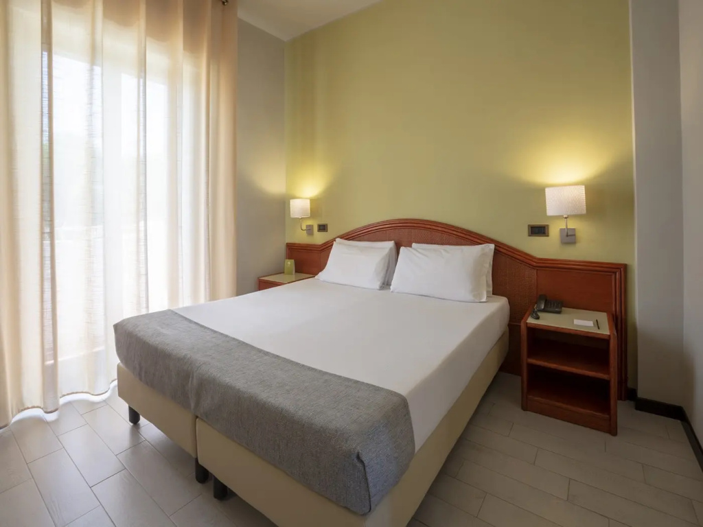 Standard Double room (full double bed)
