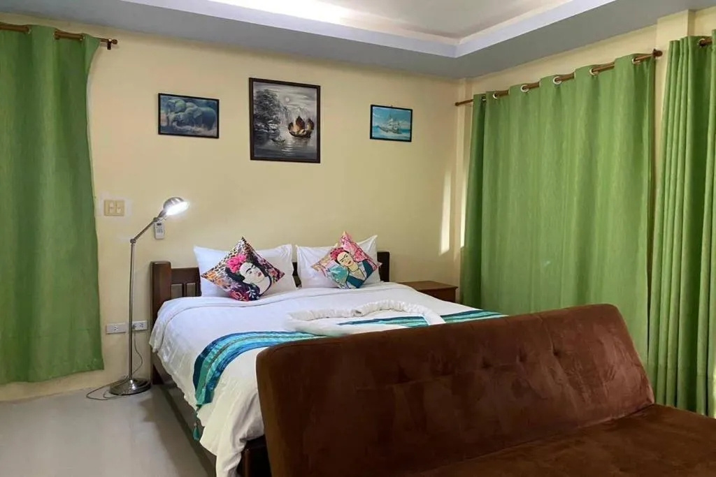 1 Bedroom Double House (full double bed)