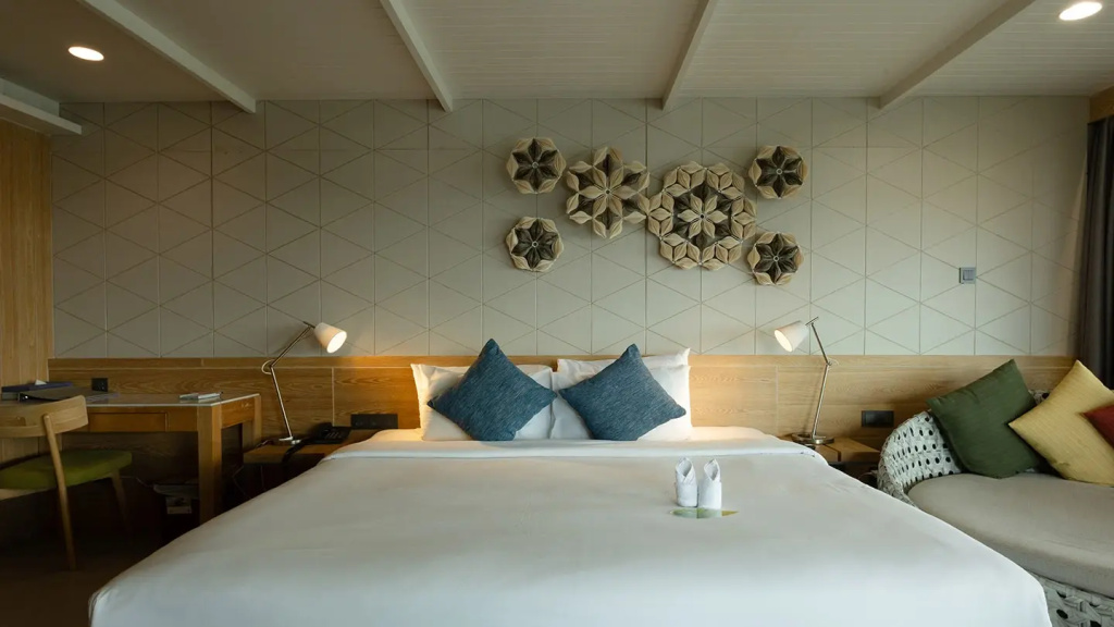 Двухместный люкс Honeymoon двуспальная кровать в Andaman Cannacia Resort & Spa
