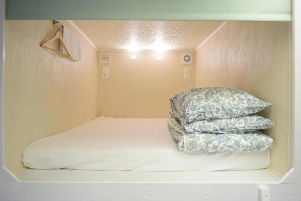 Arbat 25 Hostel Room Type - Double Capsule in 2-Capsule Room full double bed