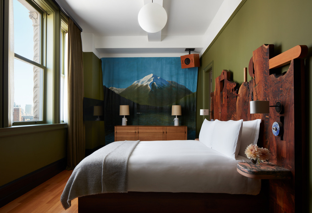 Design Double Suite (full double bed)