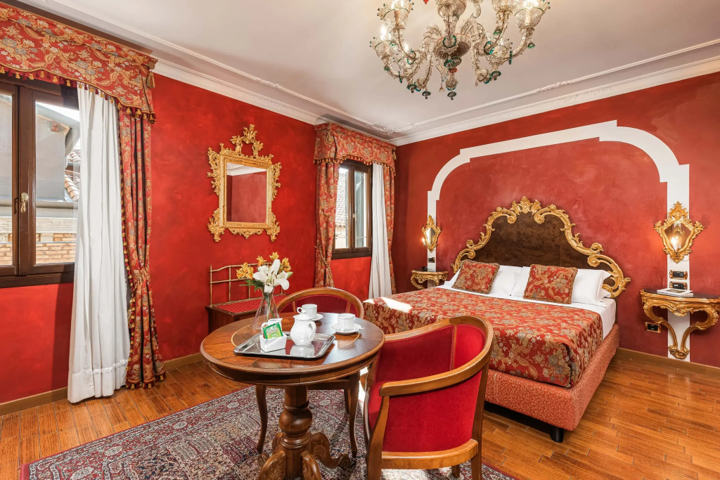 Classic Quadruple Family room