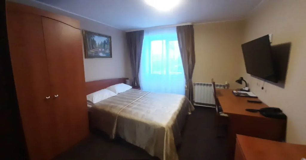 Standard Double room with balcony (full double bed)