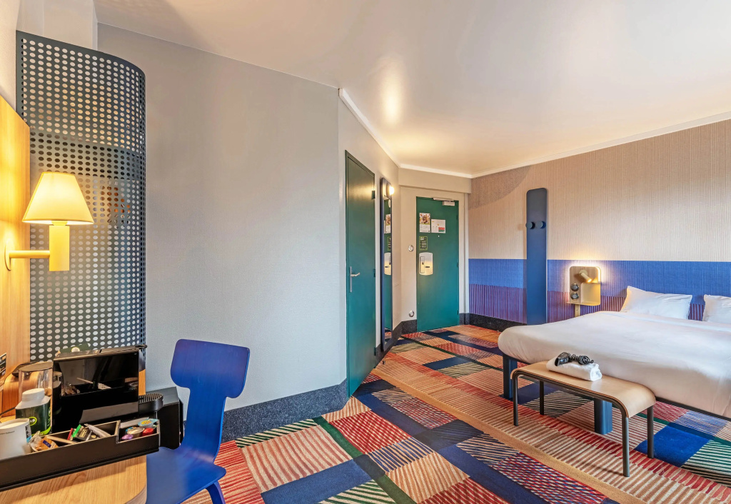 Plus Double room (full double bed)