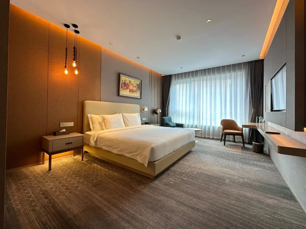 Deluxe Executive Double room (full double bed)