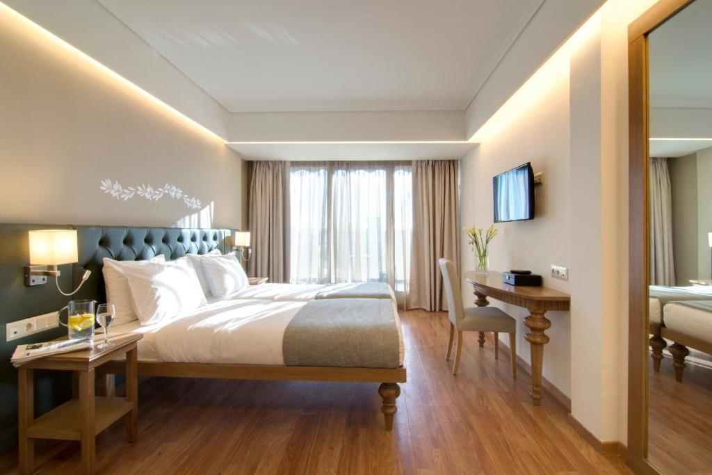 Executive Double room (full double bed)