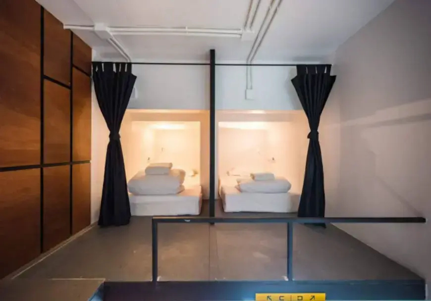 Quadruple room with pool view