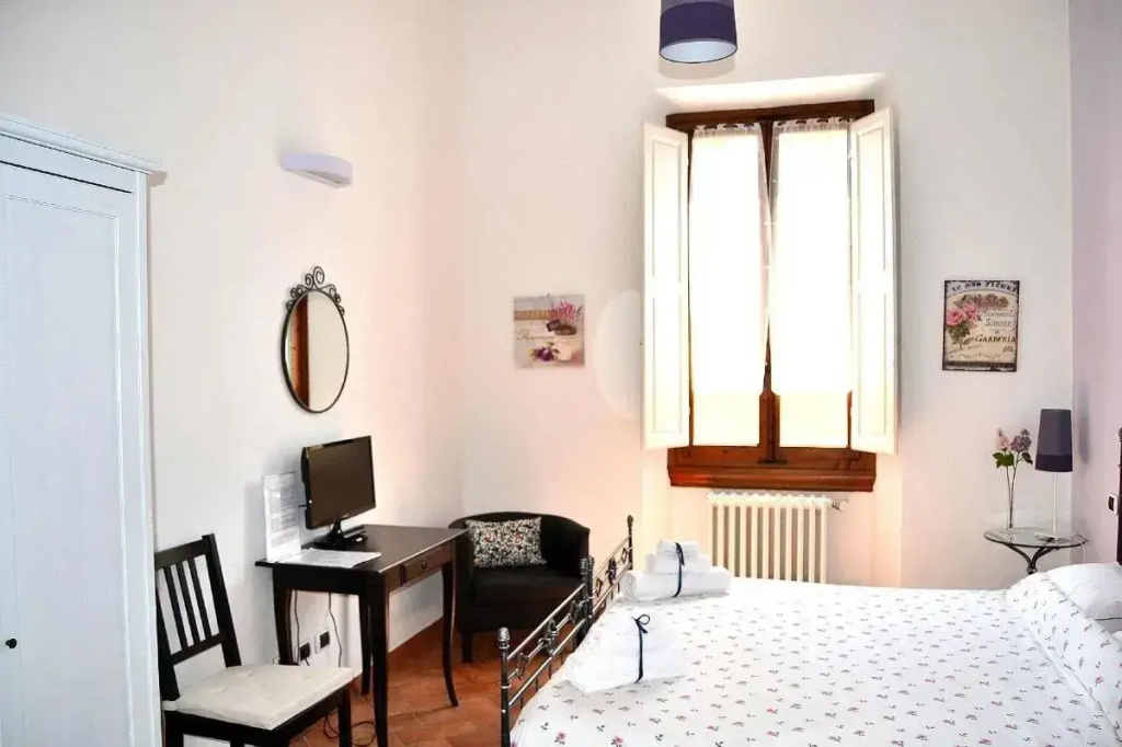 Wisteria Double room (twin beds)